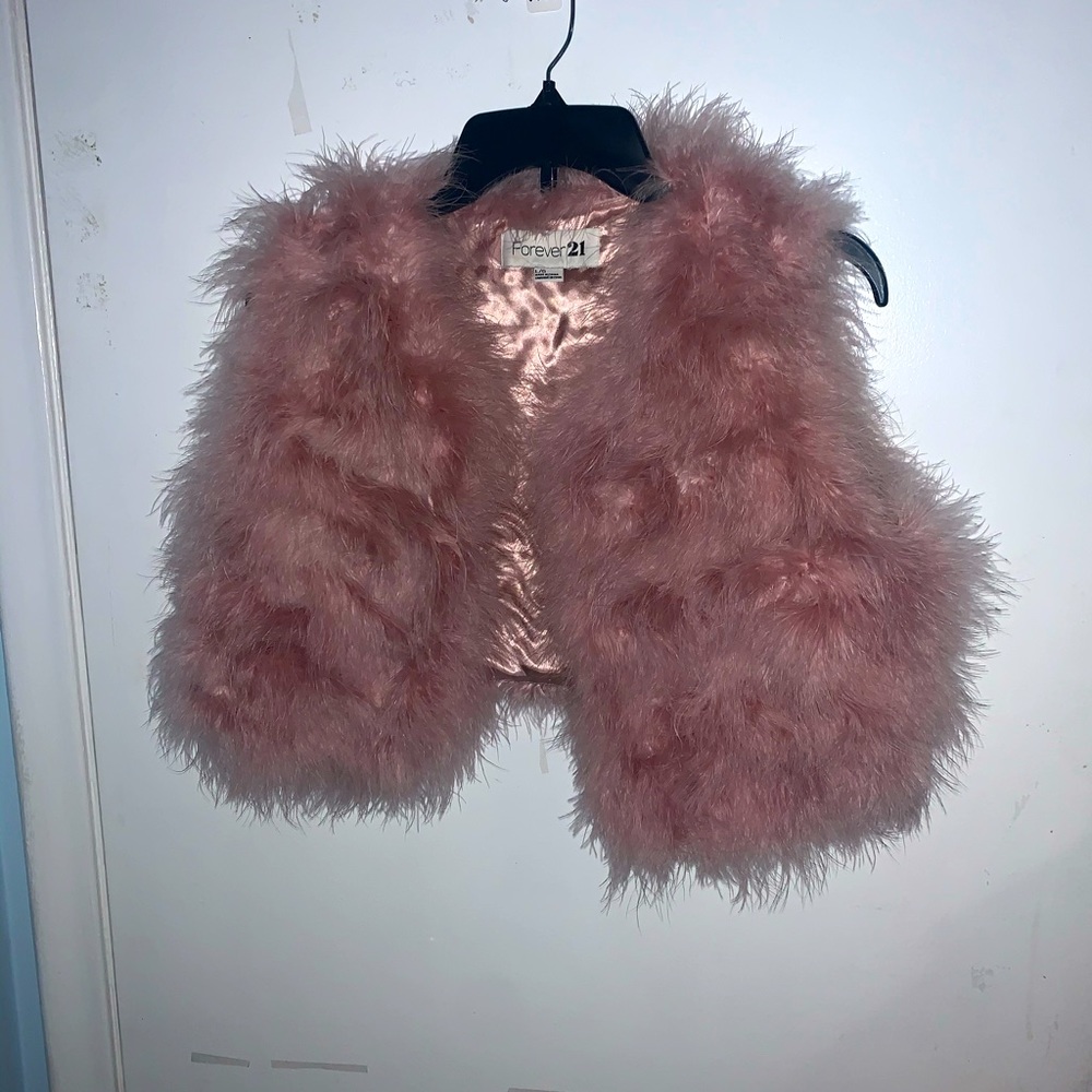 ⭐️Forever 21 pink feather shawl shrug vest size large